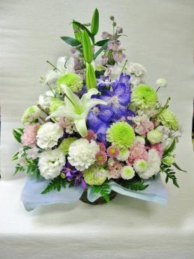 お供え用アレンジメント❁「さくらフローリスト」（熊本県熊本市中央区の花屋）のギャラリー写真